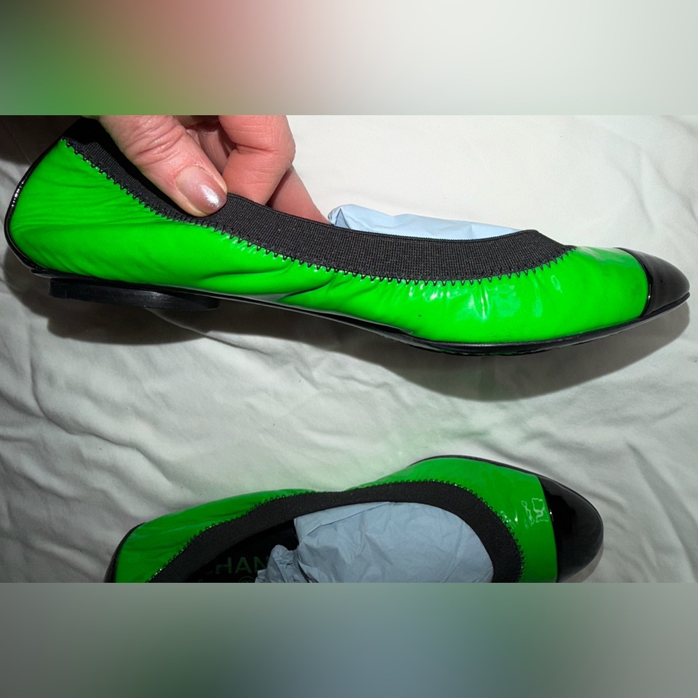 Chanel Neon Green Black Patent Ballerina Ballet Flat 39 Vintage - Picture 12 of 16